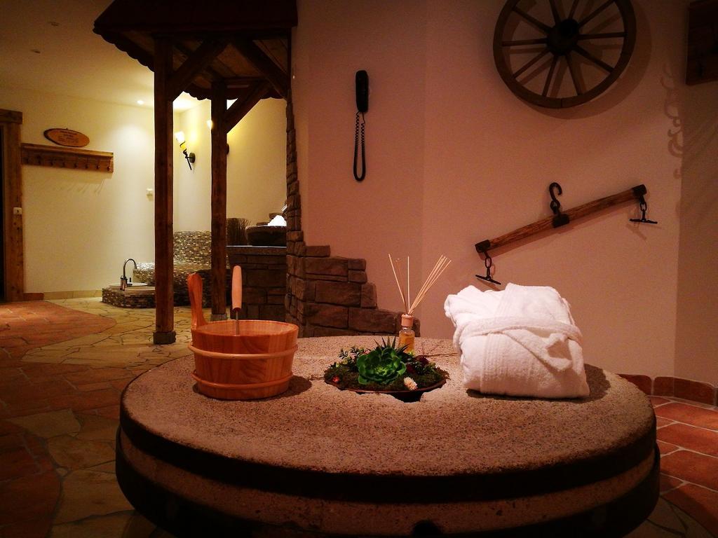 Hotel Weiss アンガーミュンデ エクステリア 写真